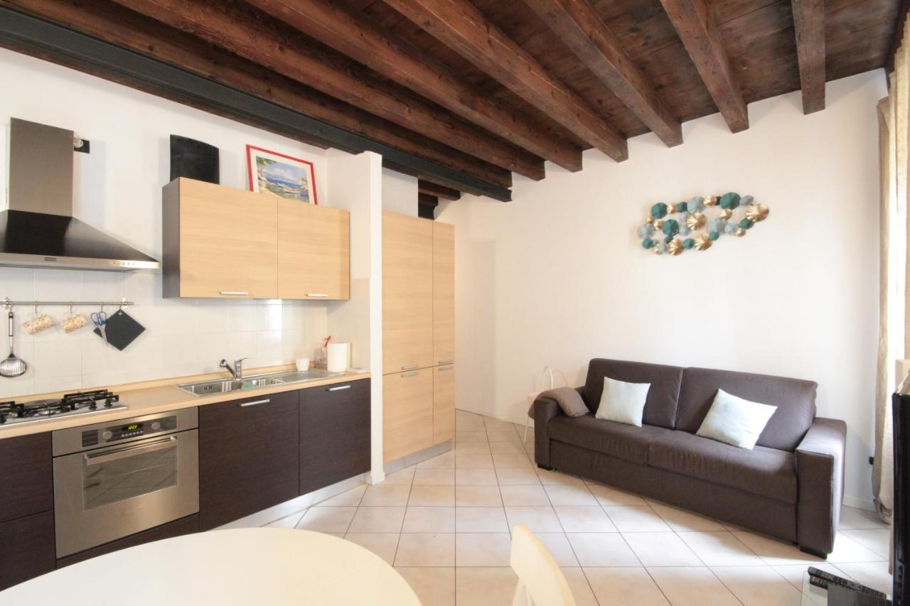 INTERNO 4 - central cozy new flat Desenzano del Garda Zewnętrze zdjęcie