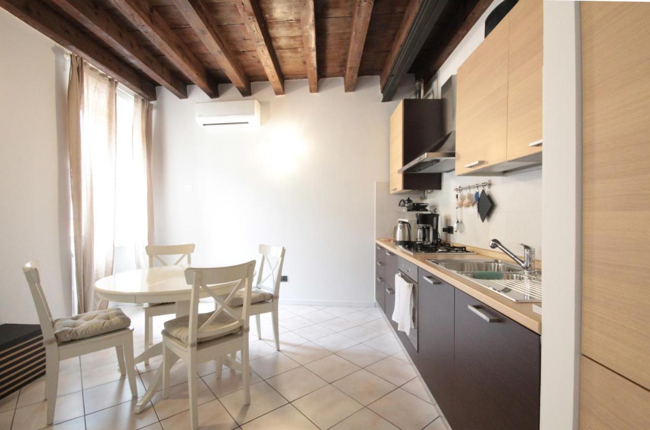 INTERNO 4 - central cozy new flat Desenzano del Garda Zewnętrze zdjęcie